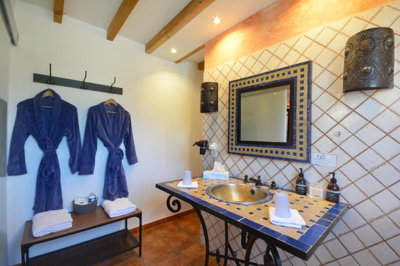 Chambres D Hotes Le Mas Julien Piscine Chauffee Adult Only Orange  Bagian luar foto